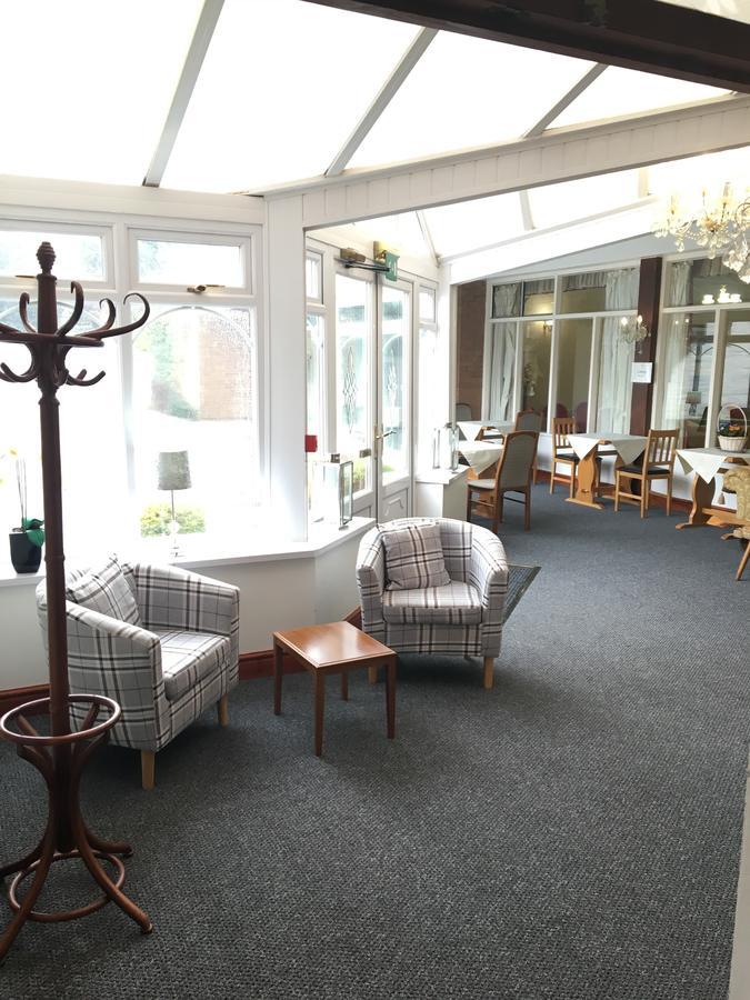 Nant-Y-Ffin Hotel Llandissilio Dış mekan fotoğraf