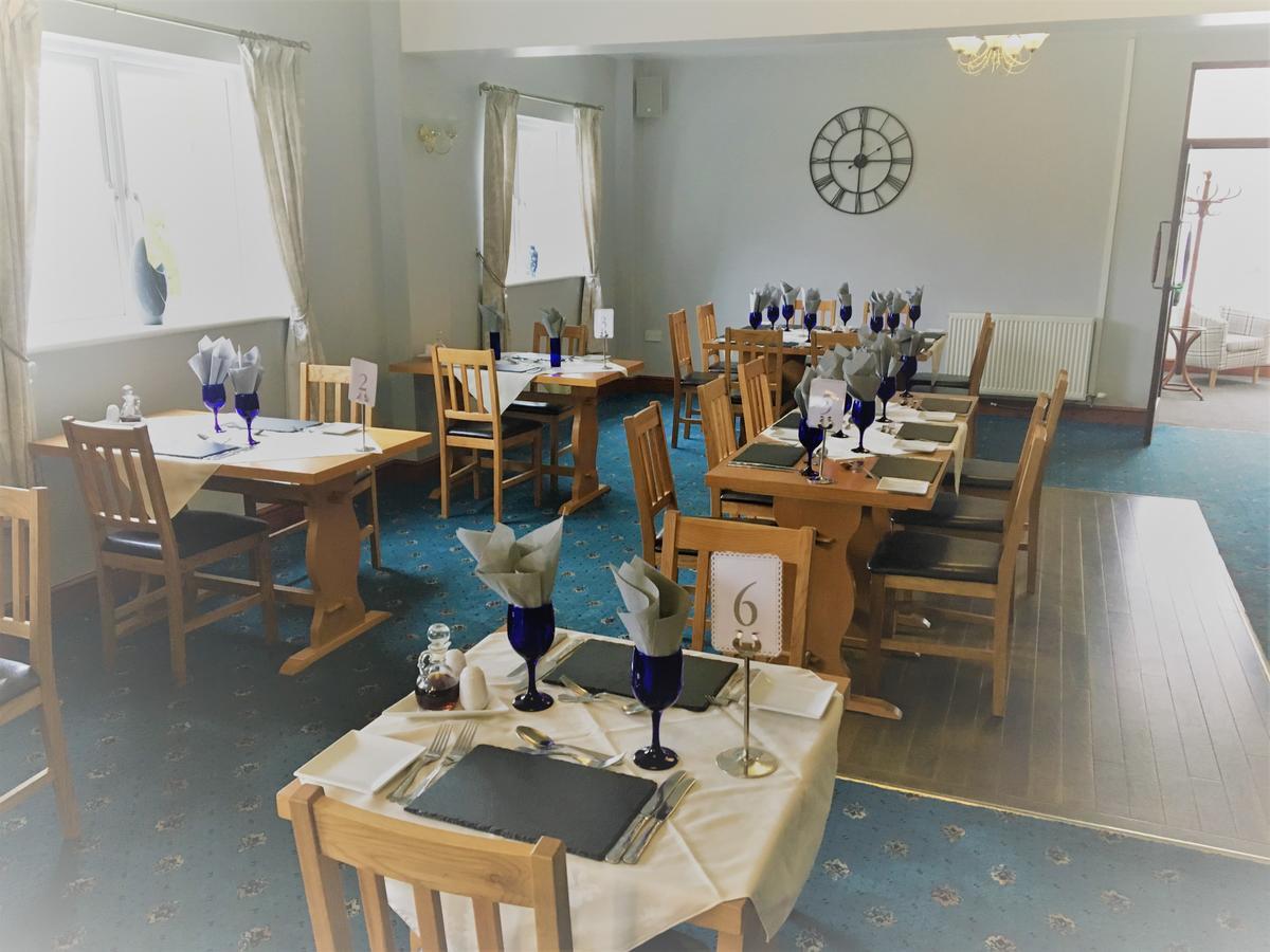 Nant-Y-Ffin Hotel Llandissilio Dış mekan fotoğraf
