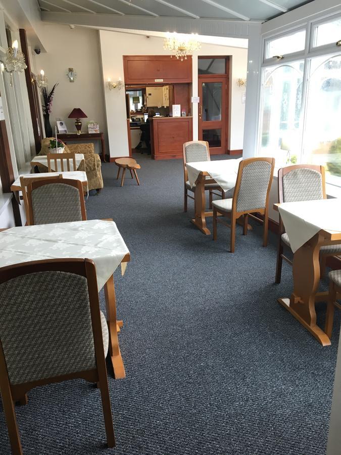 Nant-Y-Ffin Hotel Llandissilio Dış mekan fotoğraf