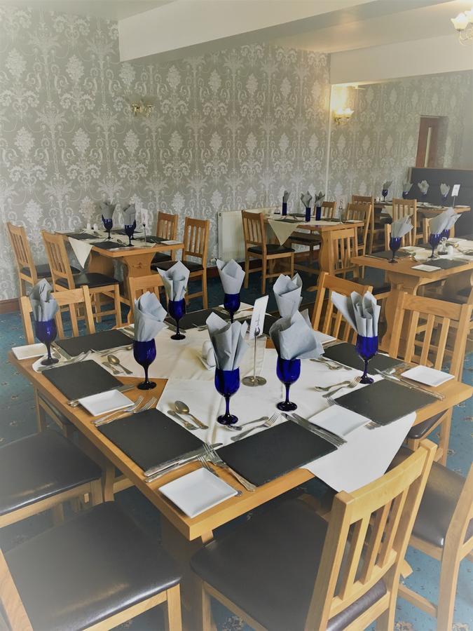 Nant-Y-Ffin Hotel Llandissilio Dış mekan fotoğraf