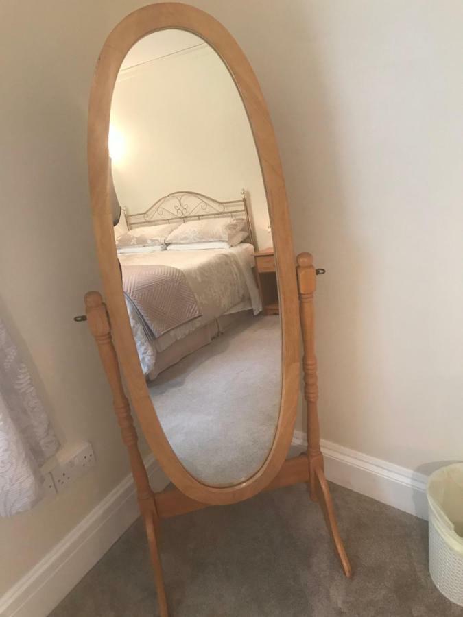 Nant-Y-Ffin Hotel Llandissilio Dış mekan fotoğraf