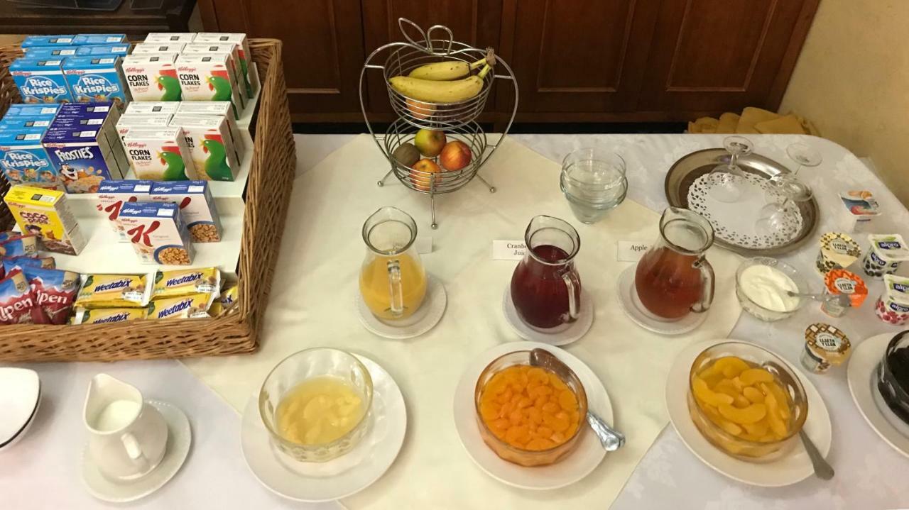 Nant-Y-Ffin Hotel Llandissilio Dış mekan fotoğraf